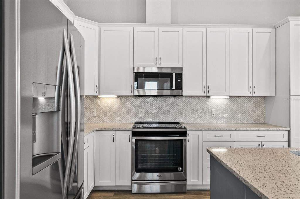 Activo con contrato: $609,000 (2 camas, 2 baños, 1683 Pies cuadrados)