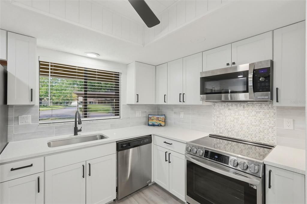 En Venta: $269,900 (2 camas, 2 baños, 1011 Pies cuadrados)