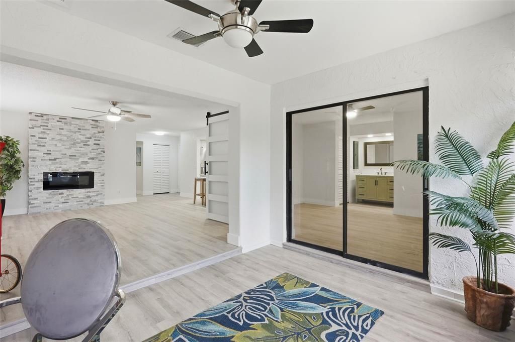 En Venta: $269,900 (2 camas, 2 baños, 1011 Pies cuadrados)