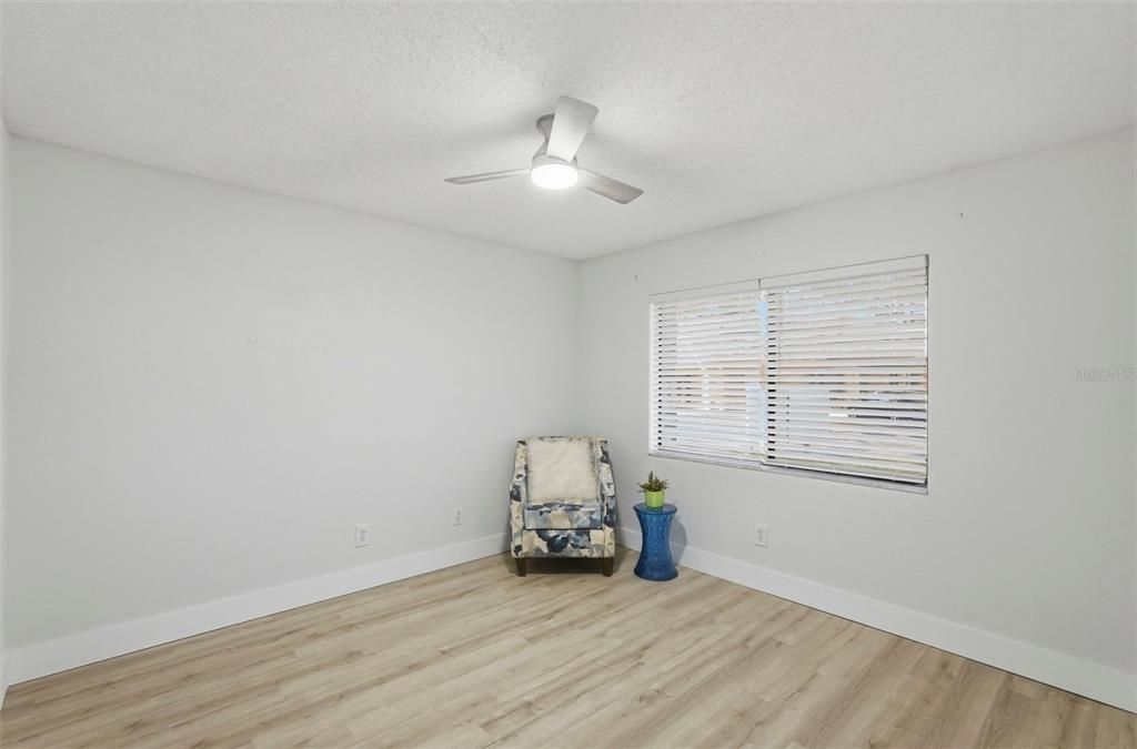 En Venta: $269,900 (2 camas, 2 baños, 1011 Pies cuadrados)