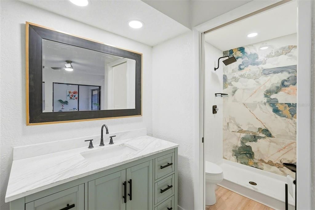 En Venta: $269,900 (2 camas, 2 baños, 1011 Pies cuadrados)