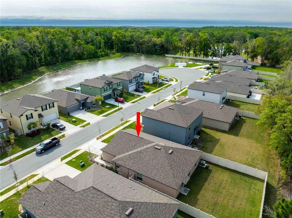 На продажу: $320,000 (4 спален, 2 ванн, 1817 Квадратных фут)