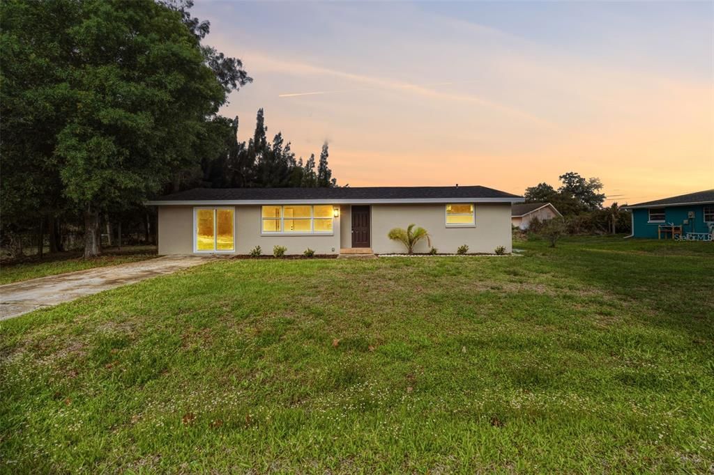 Activo con contrato: $205,000 (3 camas, 2 baños, 1190 Pies cuadrados)