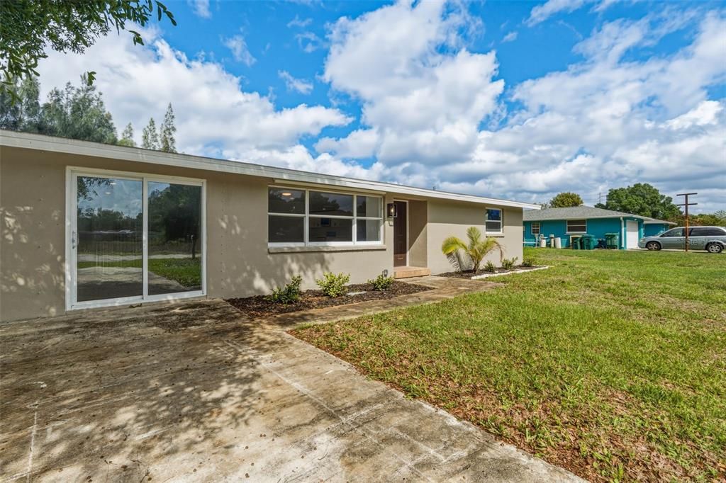 Activo con contrato: $205,000 (3 camas, 2 baños, 1190 Pies cuadrados)
