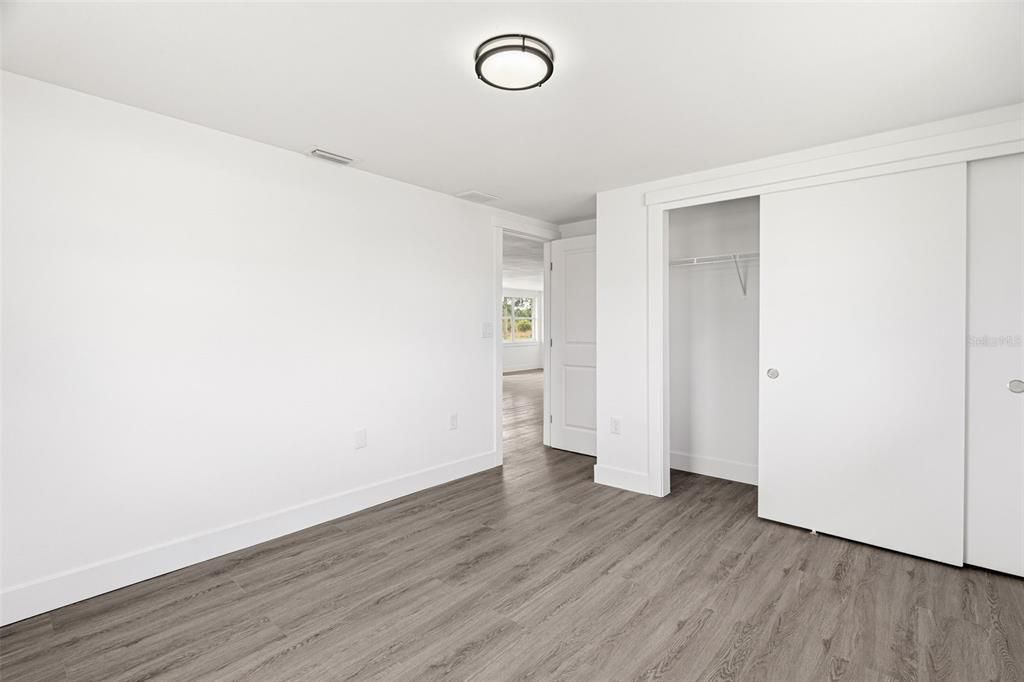 Activo con contrato: $205,000 (3 camas, 2 baños, 1190 Pies cuadrados)