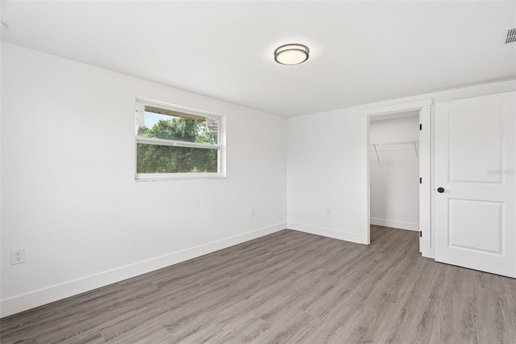 Activo con contrato: $205,000 (3 camas, 2 baños, 1190 Pies cuadrados)