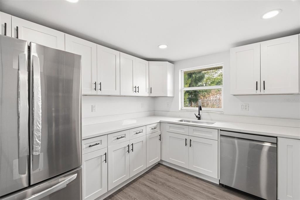 Activo con contrato: $205,000 (3 camas, 2 baños, 1190 Pies cuadrados)