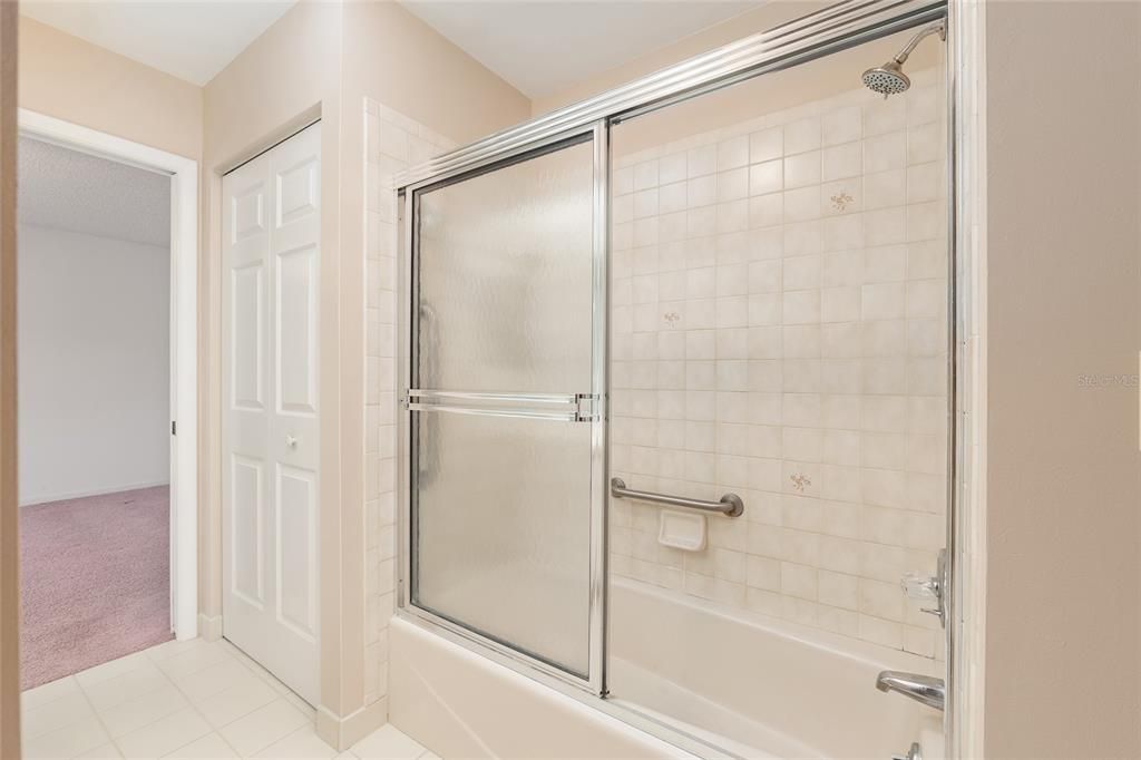 For Sale: $269,750 (3 beds, 2 baths, 1824 Square Feet)