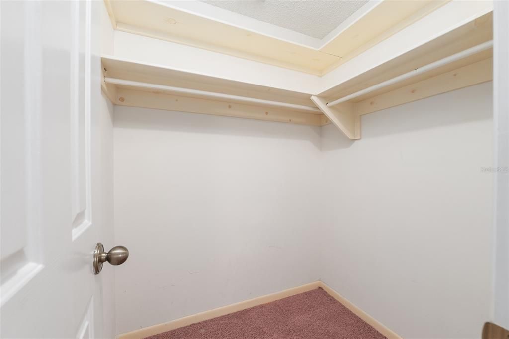 For Sale: $269,750 (3 beds, 2 baths, 1824 Square Feet)