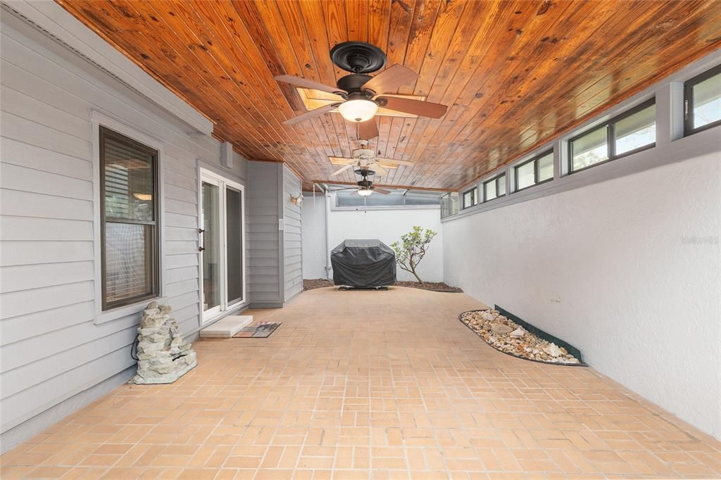 For Sale: $269,750 (3 beds, 2 baths, 1824 Square Feet)
