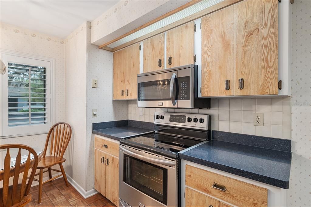 For Sale: $269,750 (3 beds, 2 baths, 1824 Square Feet)