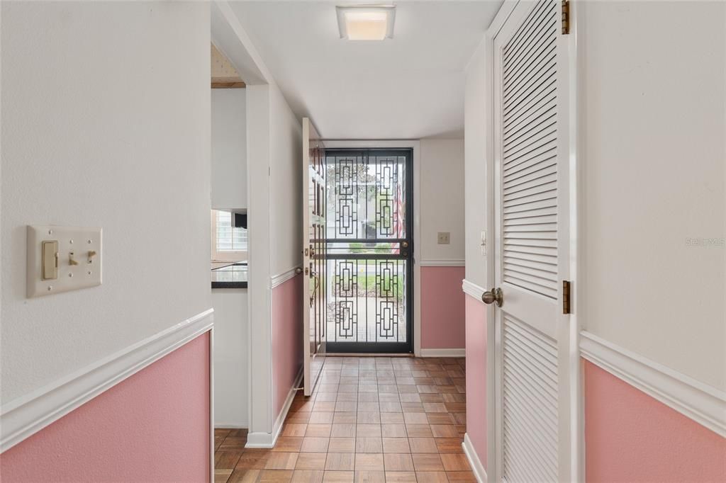 For Sale: $269,750 (3 beds, 2 baths, 1824 Square Feet)