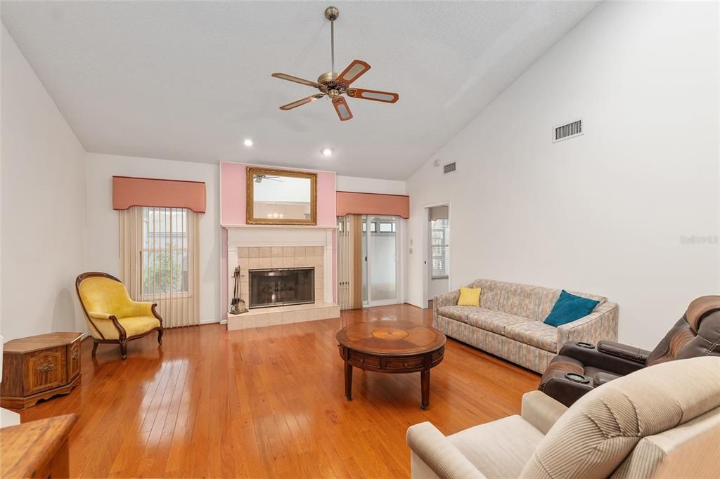 For Sale: $269,750 (3 beds, 2 baths, 1824 Square Feet)