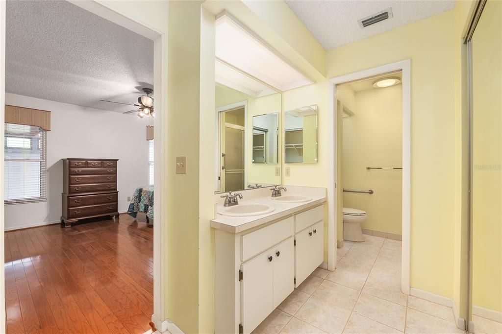 For Sale: $269,750 (3 beds, 2 baths, 1824 Square Feet)