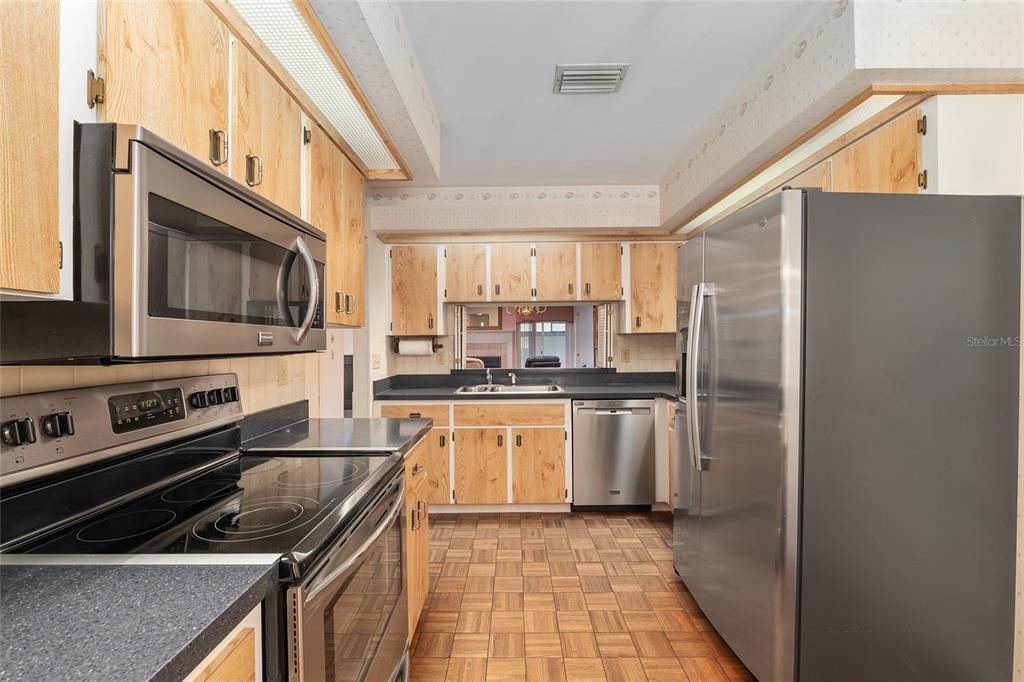 For Sale: $269,750 (3 beds, 2 baths, 1824 Square Feet)