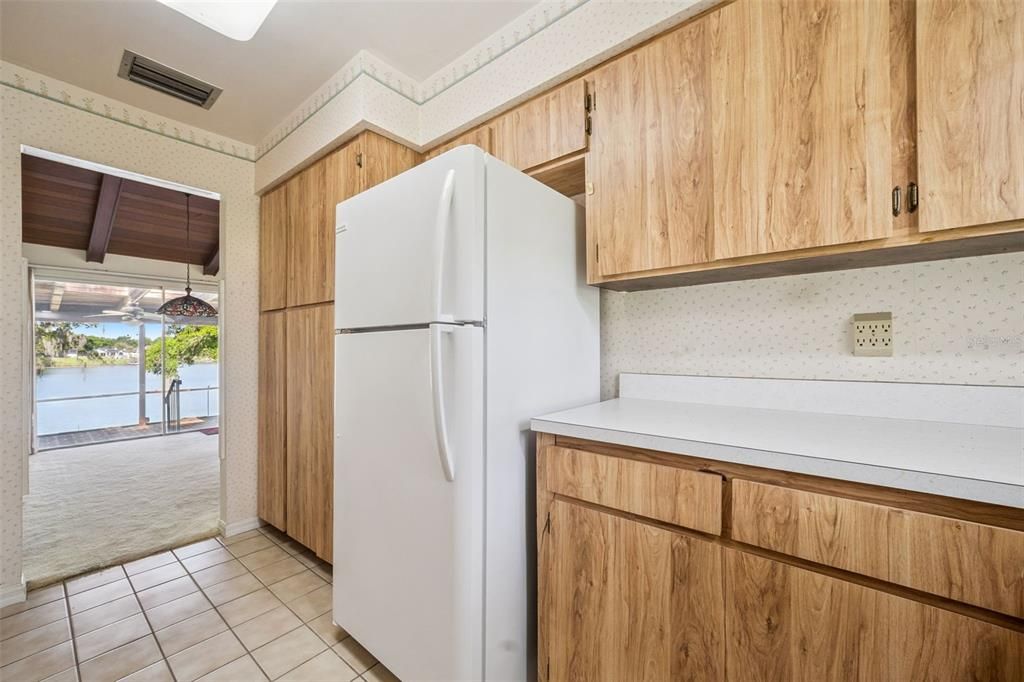 For Sale: $989,000 (4 beds, 2 baths, 2114 Square Feet)