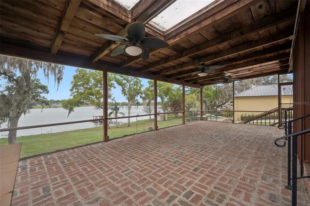 For Sale: $989,000 (4 beds, 2 baths, 2114 Square Feet)