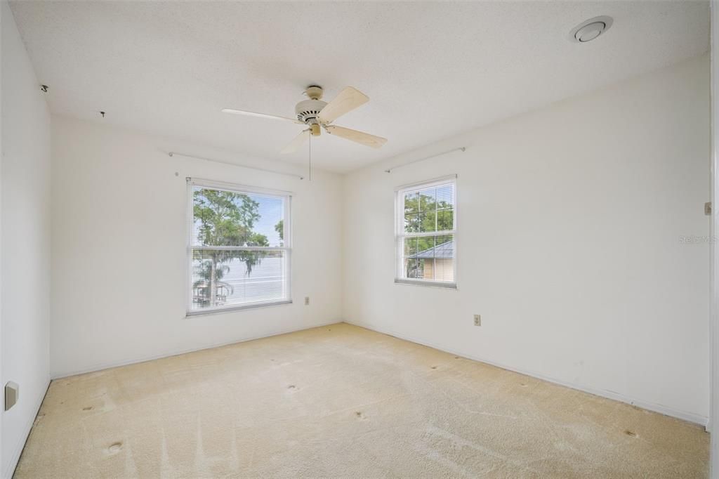 For Sale: $989,000 (4 beds, 2 baths, 2114 Square Feet)
