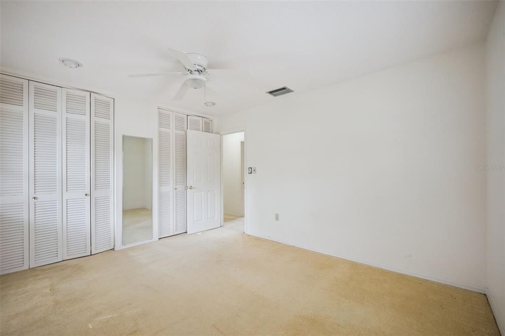 For Sale: $989,000 (4 beds, 2 baths, 2114 Square Feet)