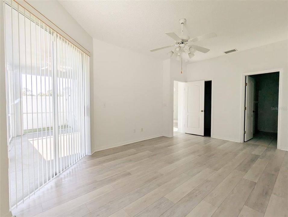 На продажу: $314,900 (2 спален, 2 ванн, 1207 Квадратных фут)