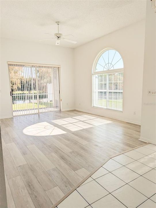 На продажу: $314,900 (2 спален, 2 ванн, 1207 Квадратных фут)