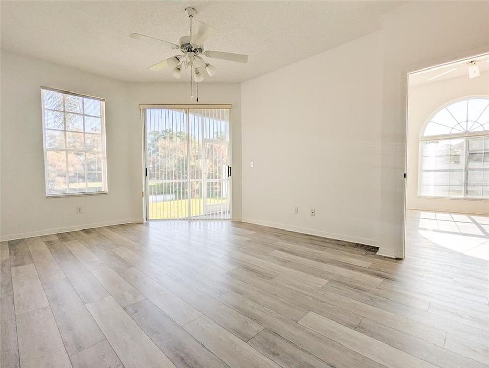 На продажу: $314,900 (2 спален, 2 ванн, 1207 Квадратных фут)