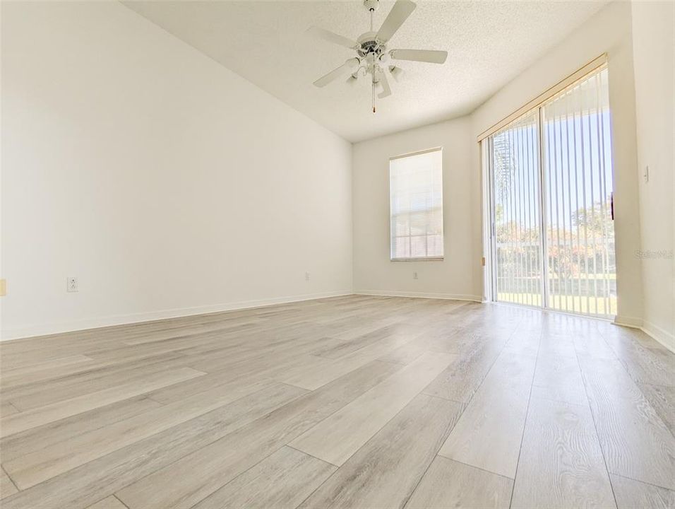 На продажу: $314,900 (2 спален, 2 ванн, 1207 Квадратных фут)