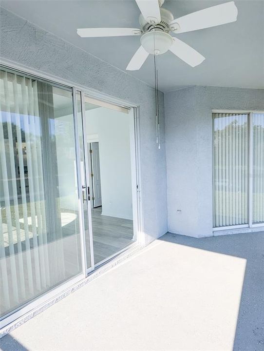 На продажу: $314,900 (2 спален, 2 ванн, 1207 Квадратных фут)