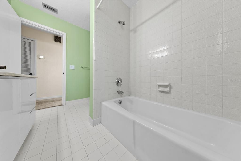 For Sale: $449,900 (3 beds, 3 baths, 2608 Square Feet)