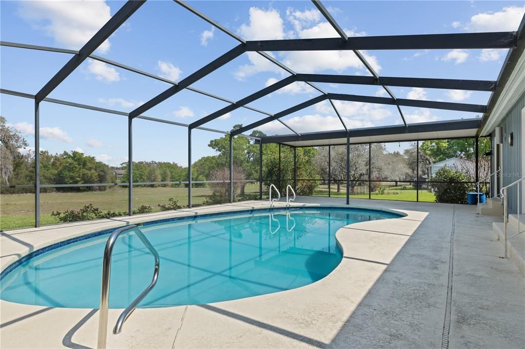 For Sale: $449,900 (3 beds, 3 baths, 2608 Square Feet)