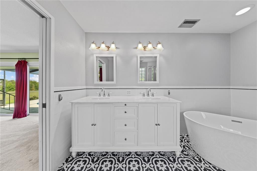 For Sale: $449,900 (3 beds, 3 baths, 2608 Square Feet)