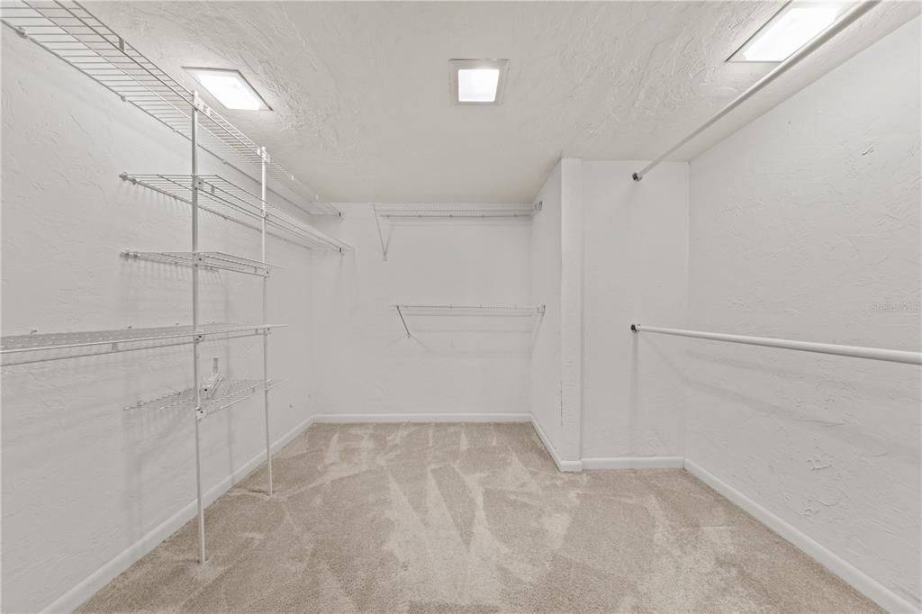 For Sale: $449,900 (3 beds, 3 baths, 2608 Square Feet)