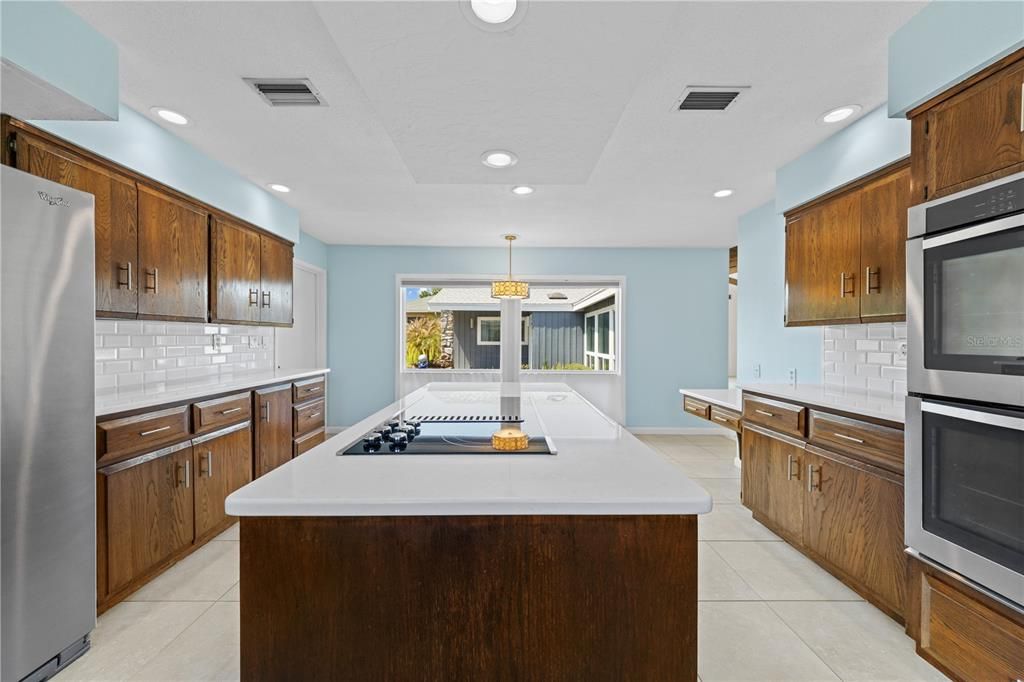 For Sale: $449,900 (3 beds, 3 baths, 2608 Square Feet)