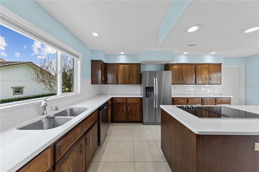 For Sale: $449,900 (3 beds, 3 baths, 2608 Square Feet)
