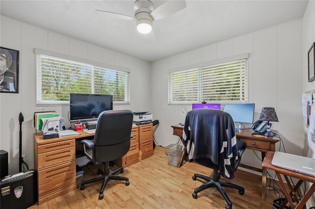 Под контрактом: $325,000 (3 спален, 2 ванн, 1375 Квадратных фут)