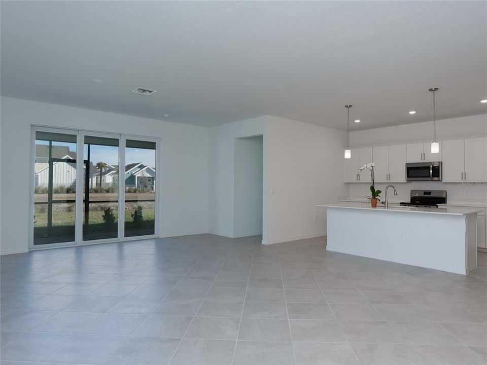 For Rent: $2,695 (3 beds, 3 baths, 1849 Square Feet)