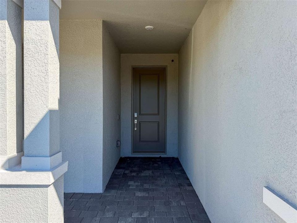 For Rent: $2,695 (3 beds, 3 baths, 1849 Square Feet)