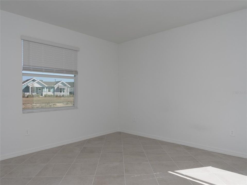 For Rent: $2,695 (3 beds, 3 baths, 1849 Square Feet)