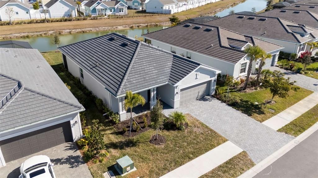 For Rent: $2,695 (3 beds, 3 baths, 1849 Square Feet)