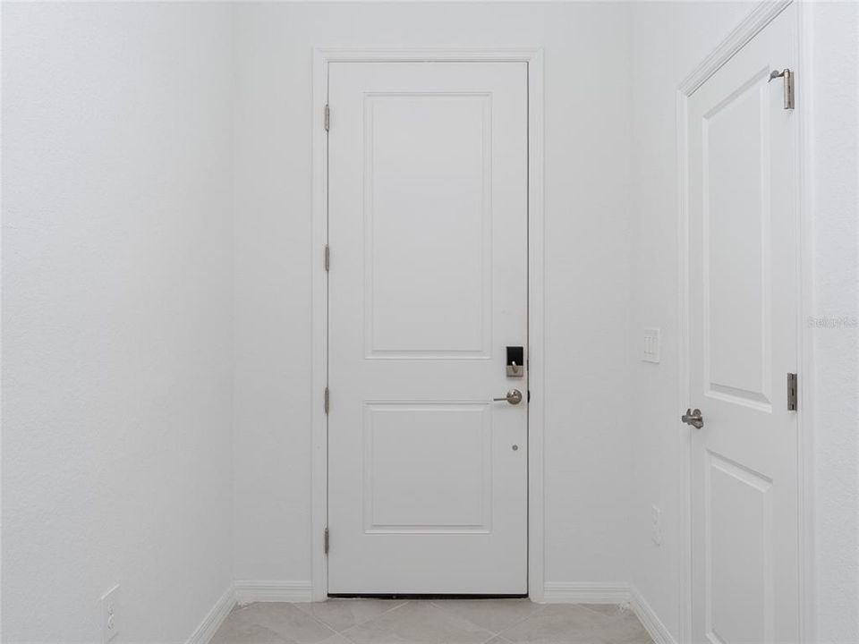For Rent: $2,695 (3 beds, 3 baths, 1849 Square Feet)
