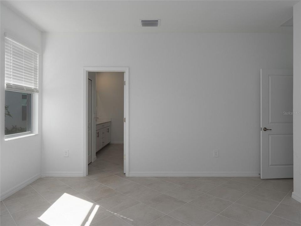 For Rent: $2,695 (3 beds, 3 baths, 1849 Square Feet)