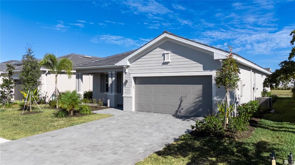 For Rent: $2,695 (3 beds, 3 baths, 1849 Square Feet)
