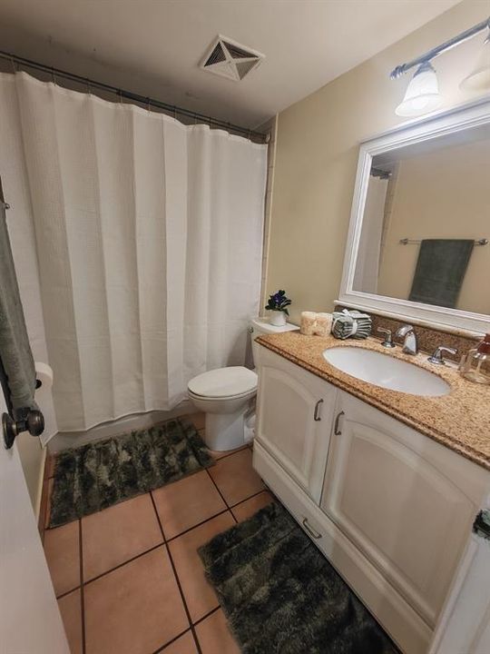 For Sale: $85,000 (1 beds, 1 baths, 678 Square Feet)