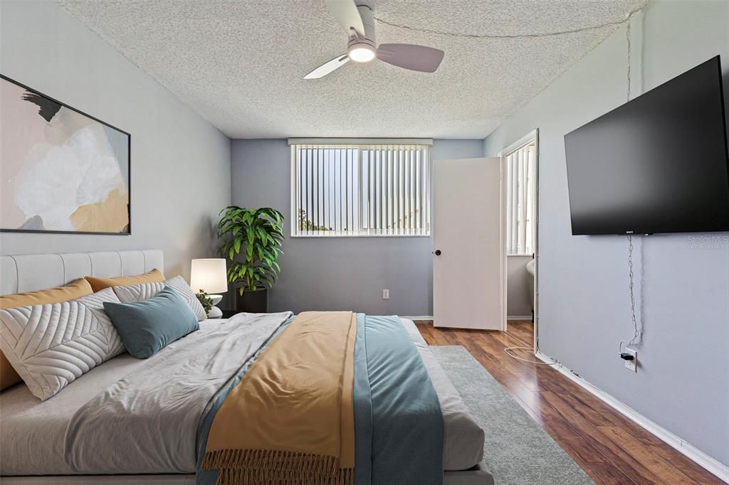 Activo con contrato: $155,000 (1 camas, 1 baños, 930 Pies cuadrados)