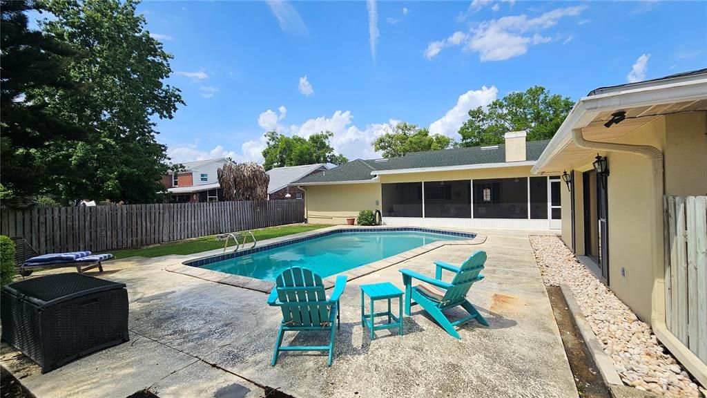 For Sale: $489,000 (4 beds, 3 baths, 2921 Square Feet)