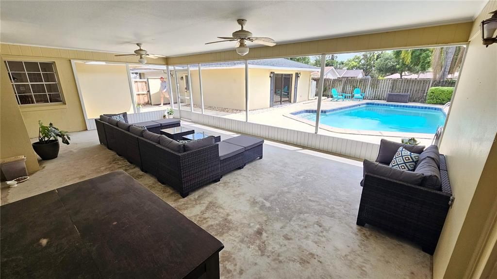 For Sale: $489,000 (4 beds, 3 baths, 2921 Square Feet)