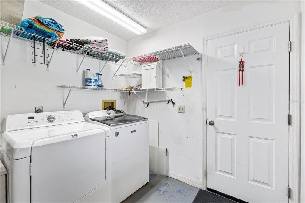 Active With Contract: $284,000 (2 beds, 2 baths, 1341 Square Feet)