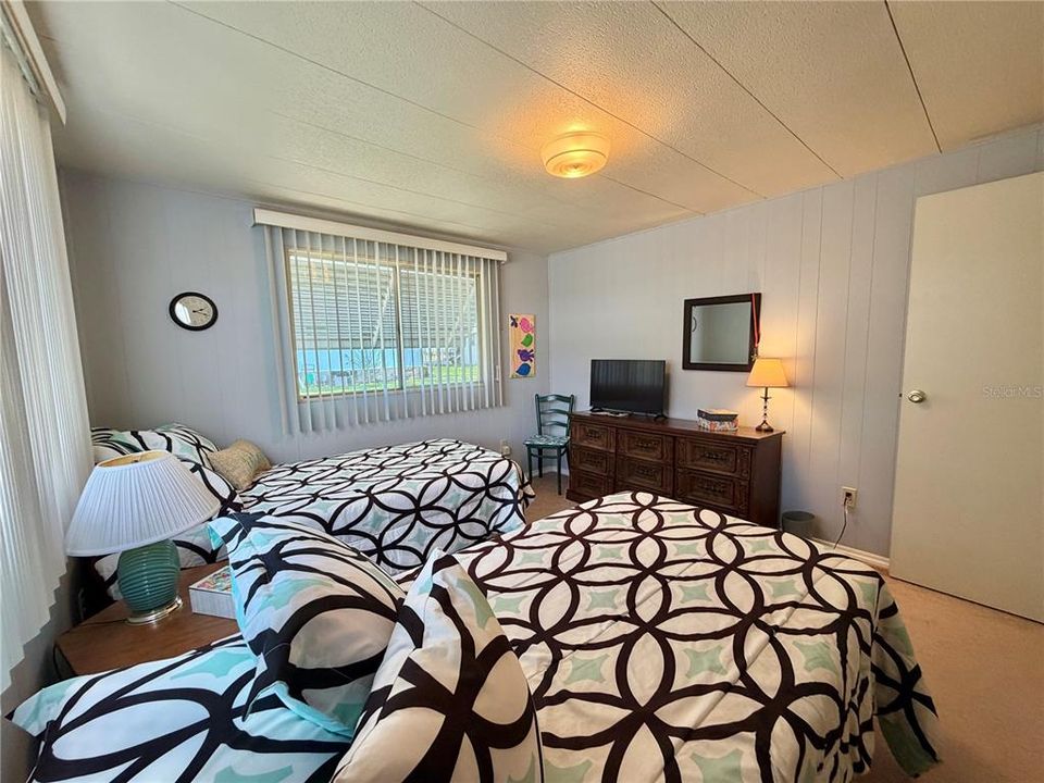 For Sale: $119,000 (2 beds, 2 baths, 1332 Square Feet)