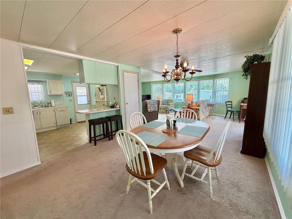 For Sale: $119,000 (2 beds, 2 baths, 1332 Square Feet)