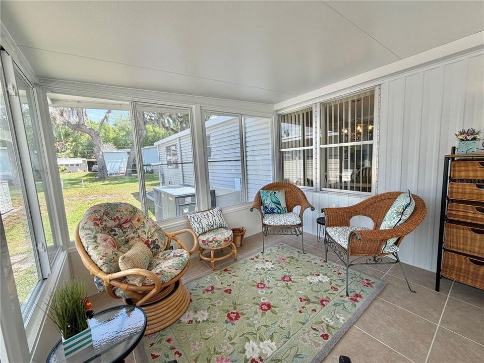 For Sale: $119,000 (2 beds, 2 baths, 1332 Square Feet)